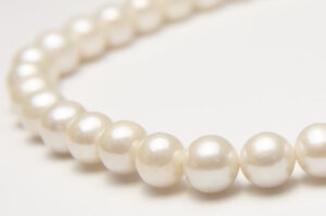 9-10mm AAA Grade Natural White Freshwater Pearls