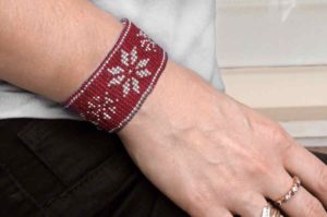 Santas Sleigh Red Snowflake Tapestry Bracelet Kit