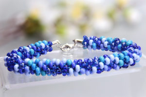 Blue Seas Holiday Bracelet Kit Includes Instructions
