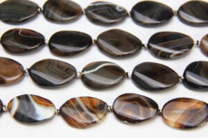 Black Banded Agate 30x20mm Twisted Oval Semi Precious Gemstones