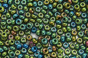 Metallic Iris Green Preciosa 8/0 Seed Beads