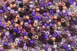 Purple Orchid Mix Preciosa 8/0 Seed Beads