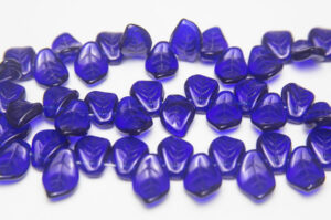 14x11mm Lustre Deep Blue Top Drilled Leaf