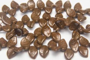 14x11mm Opaque Oak Wood Lustre Top Drilled Leaf