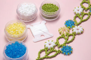 Primrose Paradise Devine Vine Necklace and Bracelet Kit