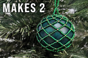 Holly Wreath Green Netted Christmas Bauble Kit - Makes 2