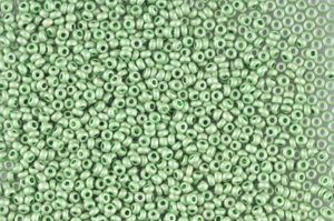 Matte Metallic Chameleon Green Preciosa Seed Beads